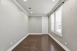 10933 Upland Park, Houston, TX 77043 - Photo 14