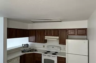 9090 S Braeswood Blvd, Houston, TX 77074 - Photo 6
