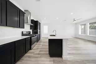 12331 Basilwood Dr, Houston, TX 77047 - Photo 4