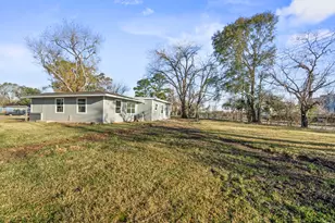 6174 Kenilwood Dr, Houston, TX 77033 - Photo 16