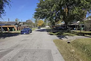 3622 Moore St, Houston, TX 77009 - Photo 6