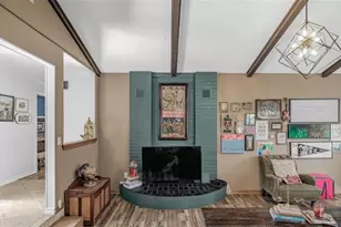 404 Glen Oaks, Cuero, TX 77954 - Photo 6