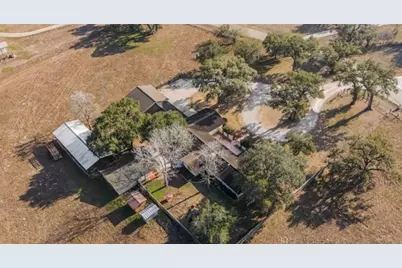 404 Glen Oaks, Cuero, TX 77954 - Photo 4