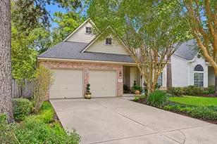 85 E Lakeridge Dr, The Woodlands, TX 77381 - Photo 1