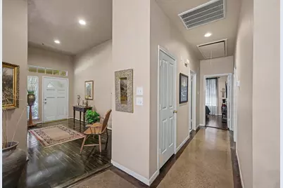 85 E Lakeridge Drive, The Woodlands, TX 77381 - Photo 24