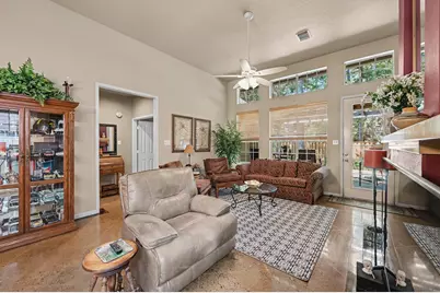 85 E Lakeridge Drive, The Woodlands, TX 77381 - Photo 14