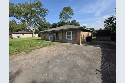 1 Linda Lane, West Columbia, TX 77486 - Photo 2