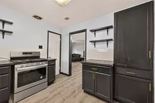 10914 La Crosse St, Jacinto City, TX 77029 - Photo 8