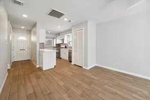 12732 Huntingwick Dr, Houston, TX 77024 - Photo 10