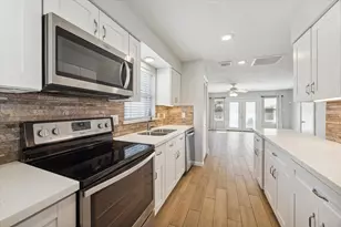 12732 Huntingwick Dr, Houston, TX 77024 - Photo 2