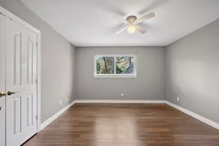 5 Briarwood Dr E, Conroe, TX 77301 - Photo 38