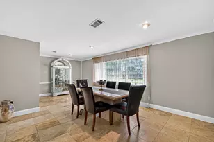 9402 Meadowcroft Dr, Houston, TX 77063 - Photo 8