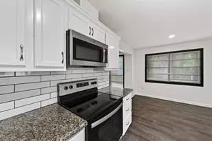 13918 Wickersham Ln, Houston, TX 77077 - Photo 8