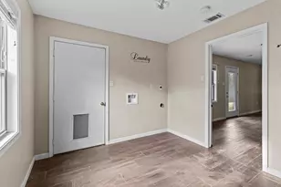 6930 S Oak Bend Dr, Alvin, TX 77511 - Photo 8