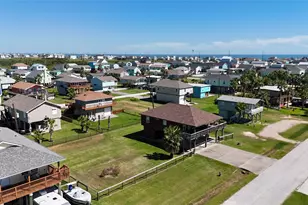 4015 Navarro Dr, Galveston, TX 77554 - Photo 16