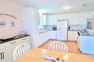 4015 Navarro Dr, Galveston, TX 77554 - Photo 4