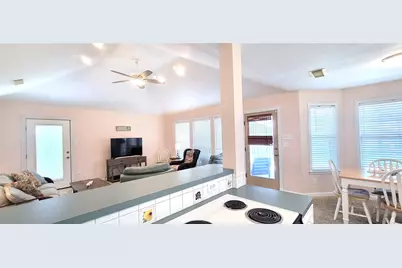 4015 Navarro Drive, Galveston, TX 77554 - Photo 6