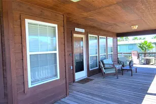 4015 Navarro Dr, Galveston, TX 77554 - Photo 2