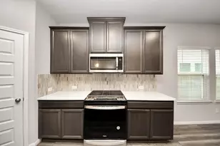 7206 Melrose Ln, Rosharon, TX 77583 - Photo 10