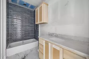 955 W 42nd St, Houston, TX 77018 - Photo 22