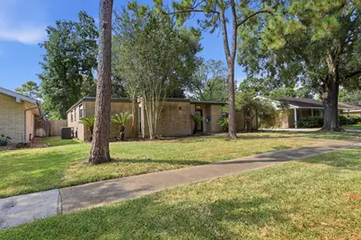 5515 Braesvalley Drive, Houston, TX 77096 - Photo 2