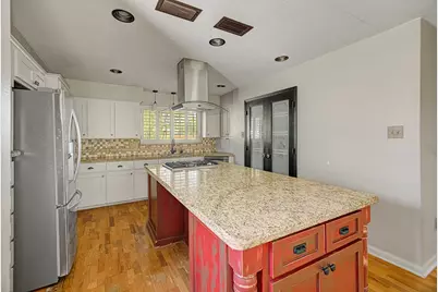 118 Lily Street, Lake Jackson, TX 77566 - Photo 14