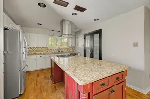 118 Lily St, Lake Jackson, TX 77566 - Photo 14