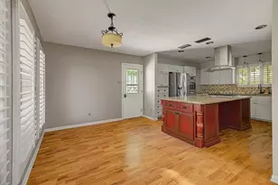 118 Lily St, Lake Jackson, TX 77566 - Photo 12