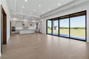 4558 Hicks Ln, Bryan, TX 77845 - Photo 8