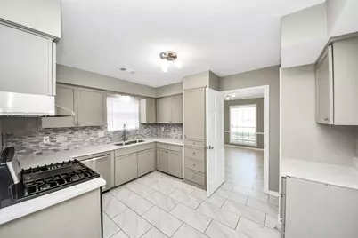 8119 Concho St Street, Houston, TX 77036 - Photo 8