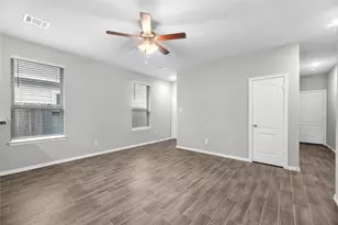 24750 Russet Bluff Trl, Houston, TX 77336 - Photo 6