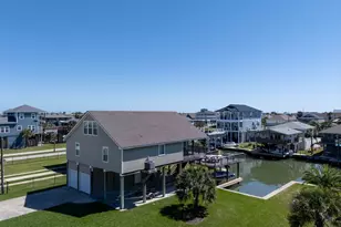 22019 Frio Dr, Galveston, TX 77554 - Photo 2