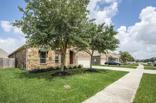 321 Westwood Dr, League City, TX 77573 - Photo 2