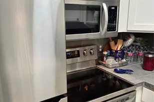 4633 Wild Indigo St, Houston, TX 77027 - Photo 14