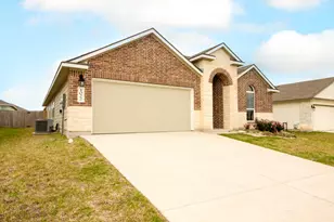 1022 Fannin St, Brenham, TX 77833 - Photo 2