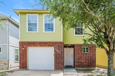 4951 S Cancun Drive, Houston, TX 77045 - Photo 1