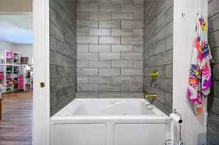 204 King Dr, Columbus, TX 78934 - Photo 36