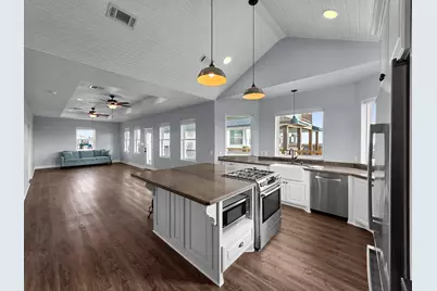 943 Sand Dune Drive, Crystal Beach, TX 77650 - Photo 24