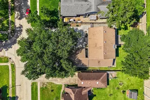 8202 Argentina St, Jersey Village, TX 77040 - Photo 4