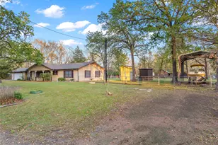 322 Parkside Dr, Zavalla, TX 75980 - Photo 8