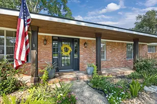 2109 Tison St, Brenham, TX 77833 - Photo 2