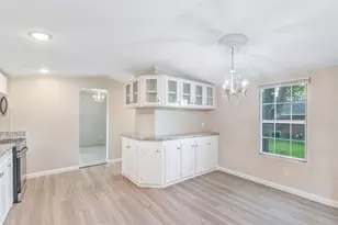518 Elena Ln, Highlands, TX 77562 - Photo 12
