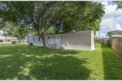 518 Elena Lane, Highlands, TX 77562 - Photo 16