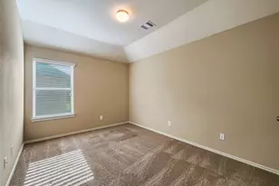 1746 Kilmory Ct, Houston, TX 77014 - Photo 12