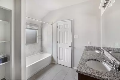 9805 Cold Creek, Conroe, TX 77306 - Photo 12
