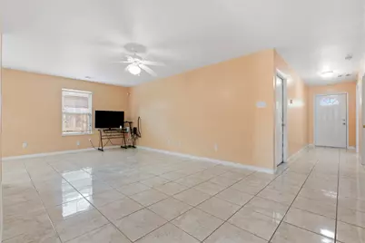 8526 Vista Oaks Manor, Houston, TX 77028 - Photo 16