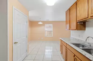 8526 Vista Oaks Manor, Houston, TX 77028 - Photo 20