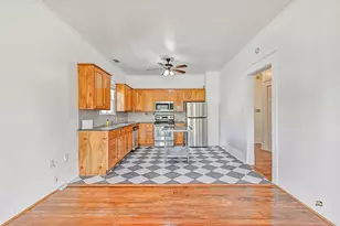 1615 Winnie St, Galveston, TX 77550 - Photo 8