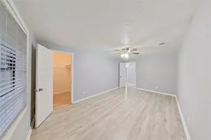 4002 Prudence Dr, Houston, TX 77045 - Photo 8