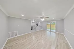 4002 Prudence Dr, Houston, TX 77045 - Photo 6
